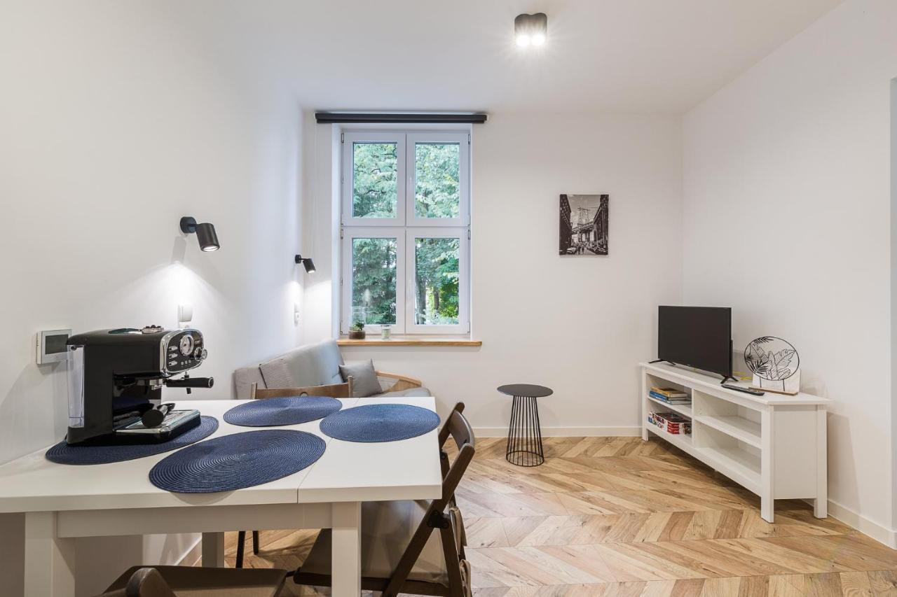 Apartament Na Plantach Apartment เลสโก ภายนอก รูปภาพ